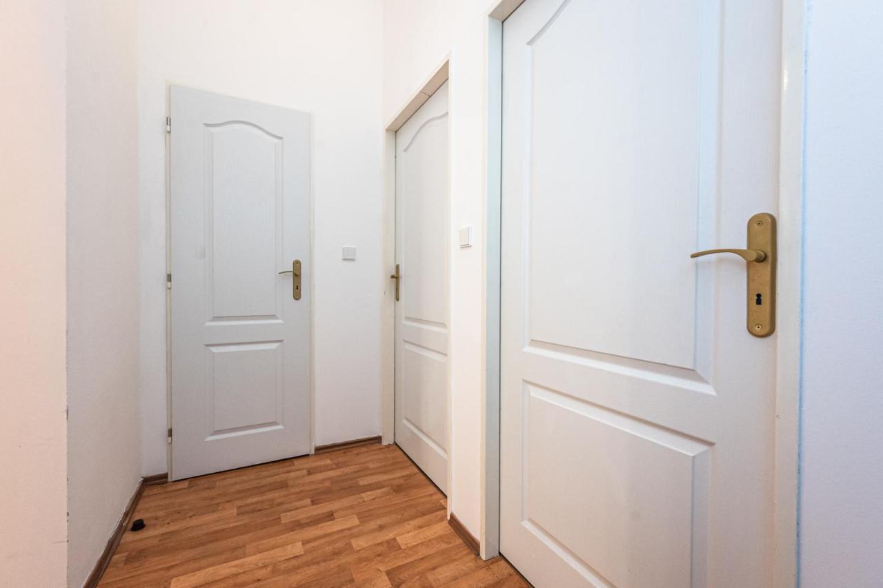 Apartment Lublanska 48 *